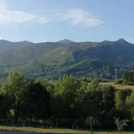 Сasa de vacaciones Casa De Madera Gobiendes