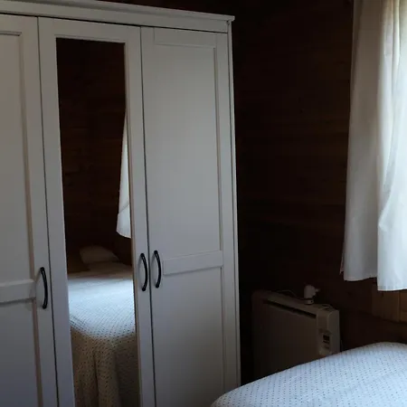 Casa De Madera Сasa de vacaciones Gobiendes