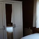 Casa De Madera Nyaraló Gobiendes